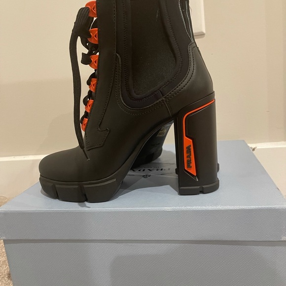 SOLD Prada Chunky Lace-up Boots - Picture 4 of 14